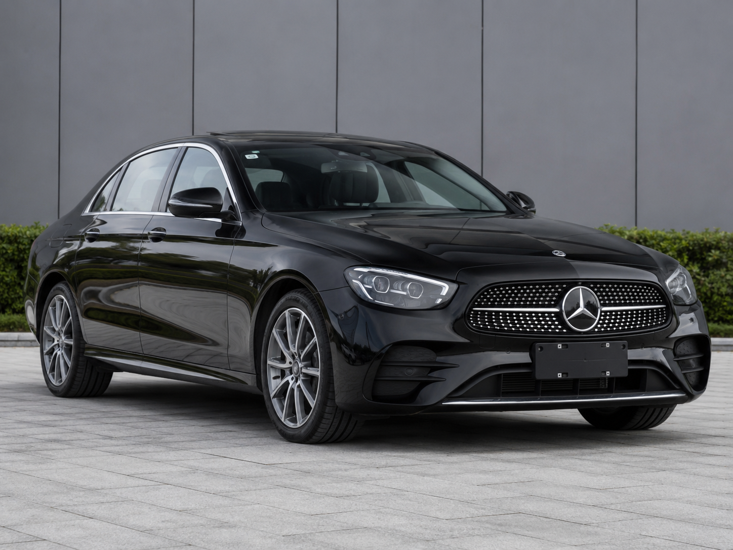 Mercedes-Benz executive sedan or premium SUV used vehicle for export